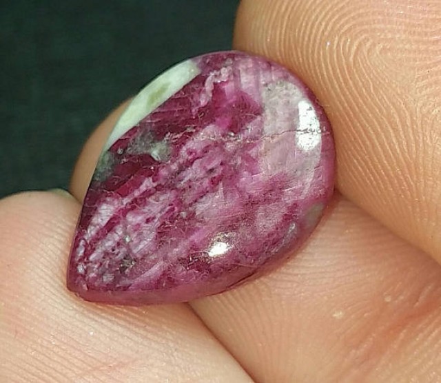 8 5ct 17mm ruby cabochon drop shape 17 5 by 13 by 8 5ct 17mm ruby cabochon drop shape 17 5 by 13 by