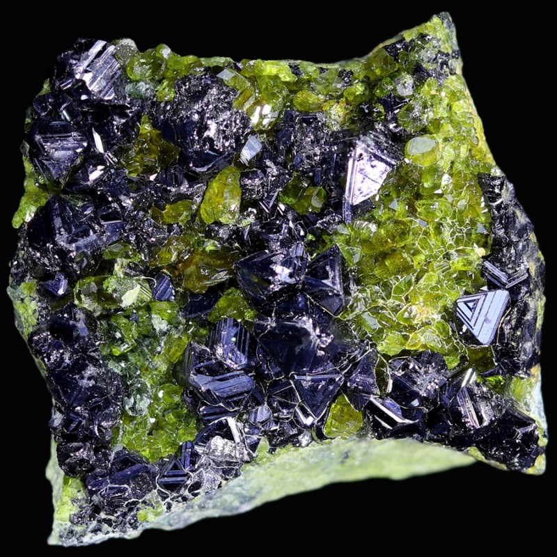 magnetite and epidote rough specimen