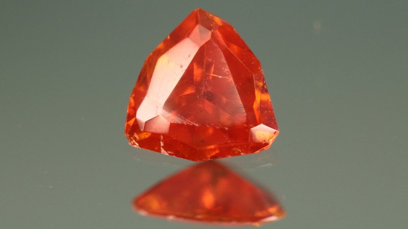 wulfenite gemstone