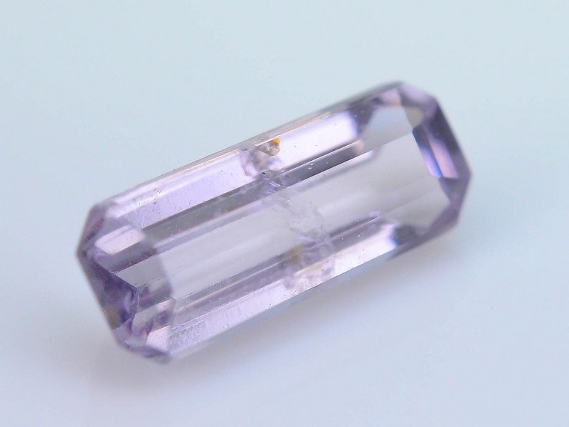 light purple taaffeite gemstone with inclusions - taaffeite clarity