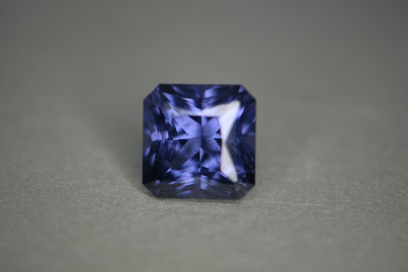 cobalt blue color-changing spinel