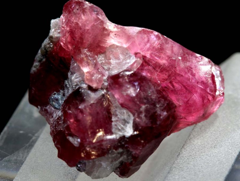 18.25CTS SPINEL ROUGH SPECIMEN RG3100