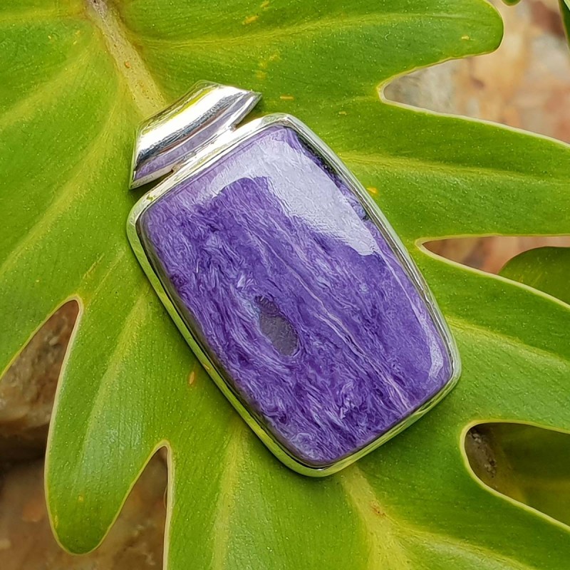 charoite gemstone pendant - healing properties of charoite