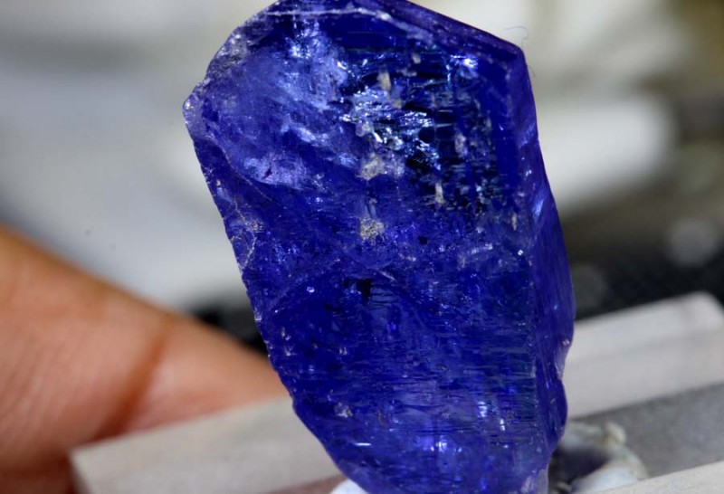 18.60CTS TANZANITE SPECIMEN CRYSTAL TBM1530