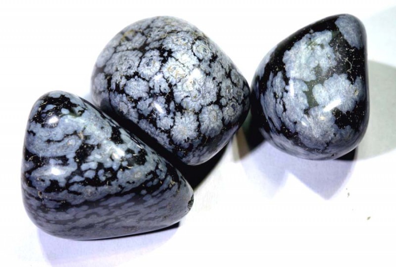 gray snowflake obsidian bead parcel