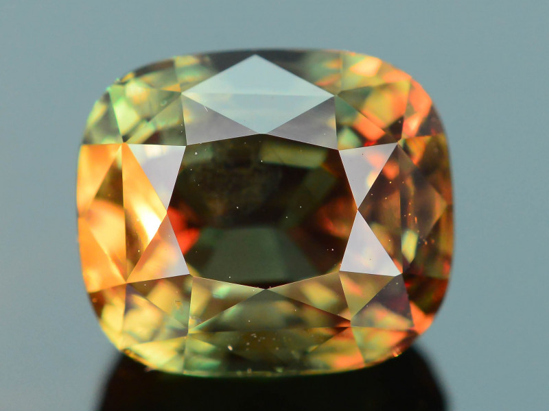 color-change alexandrite chrysoberyl gemstone faceted