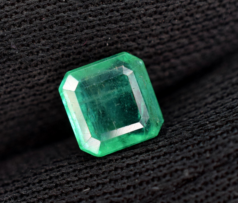 Stores That Accept Paypal Credit Online >> 1.25 carats Natural color Emerald gemstone Stores That Accept Paypal Credit Online >> 1.25 carats Natural color Emerald gemstone