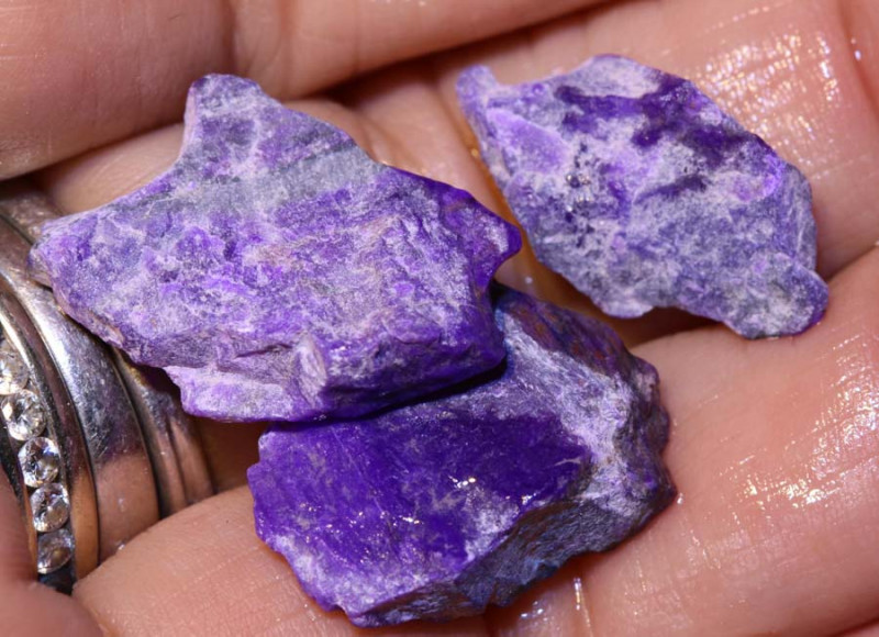 sugilite rough specimens