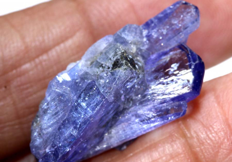 23.75 CTS TANZANITE SPECIMEN CRYSTAL * TBM1770