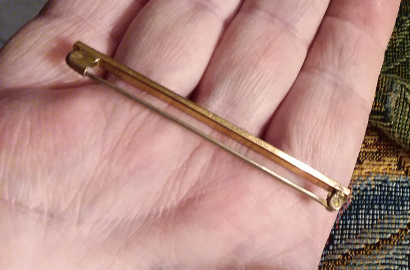 YELLOW GOLD ANTIQUE ENGRAVED BAR PIN 1900'S CIRCA
