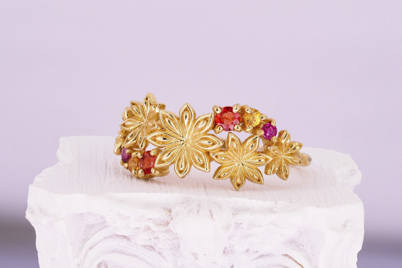 14 Gold Schmuck Ratgeber - Ring mit Saphiren und Amethysten