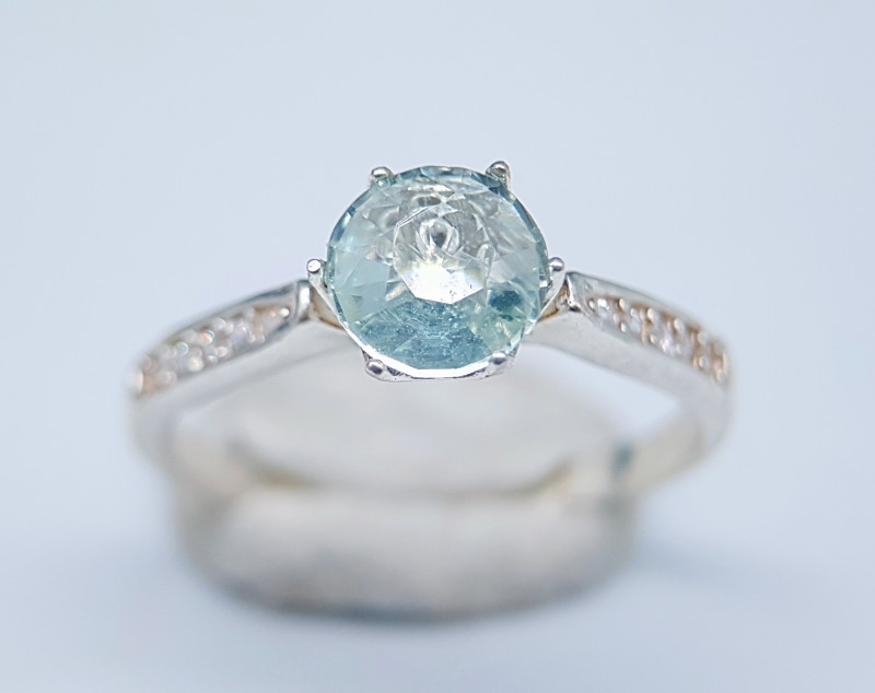 aquamarine gemstone ring with cubic zirconia