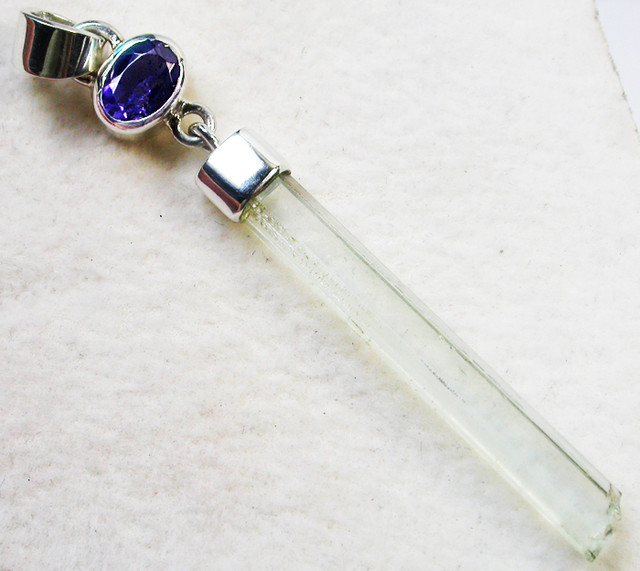 beryl healing crystal pendant with iolite