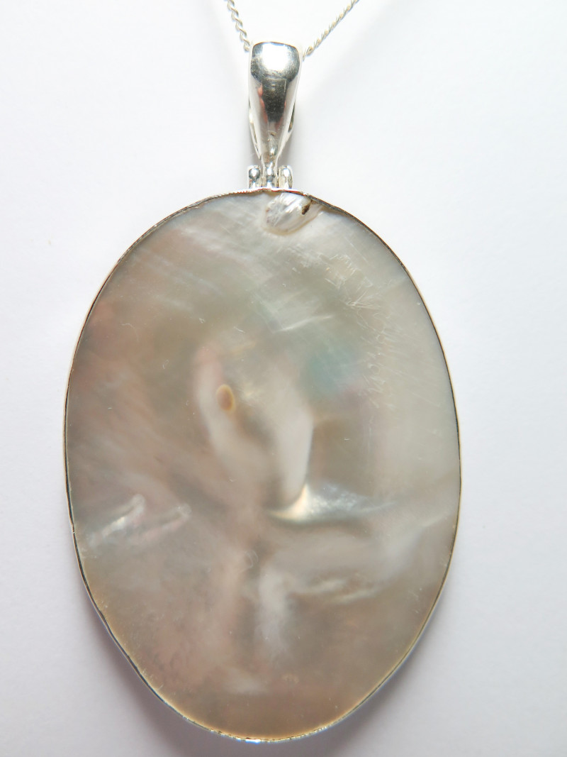 pendant mother of pearl