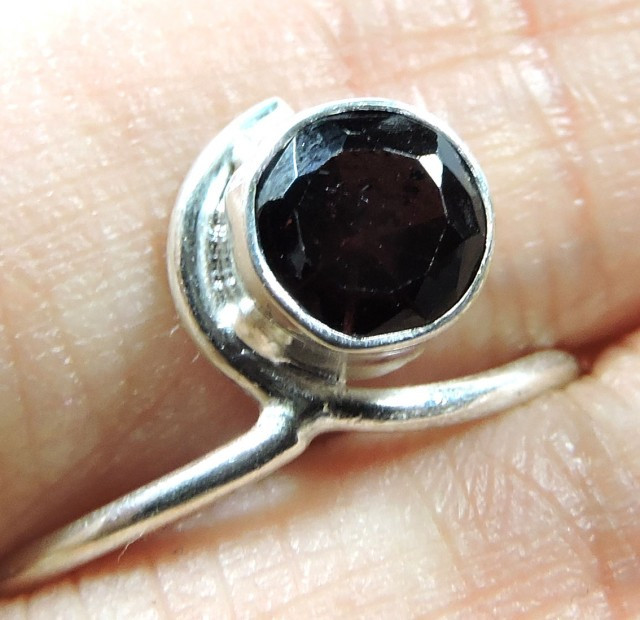 Cute Natural Garnet Ring Size 8 JGG 106