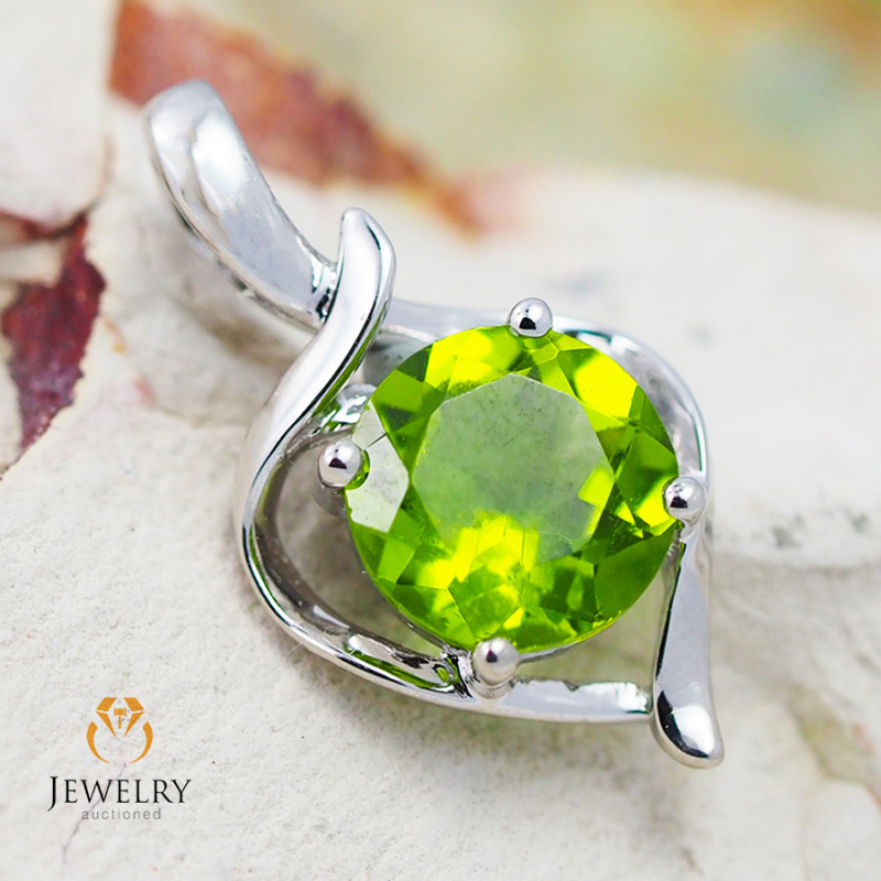 14K White Gold Peridot Pendant - 80 - D - P11436 1400