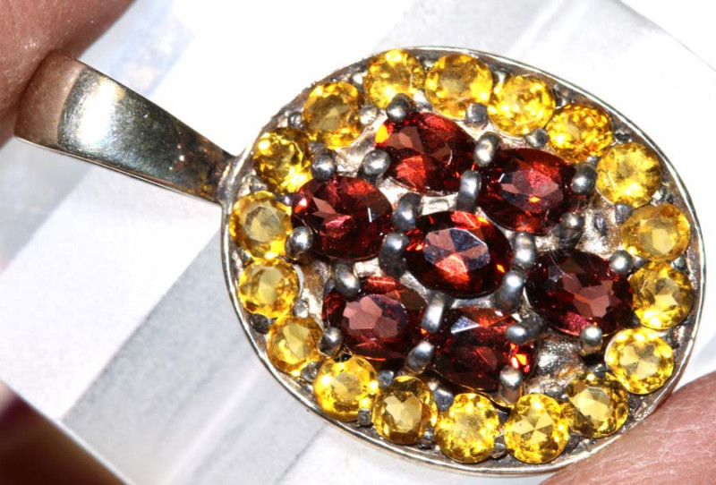GARNET SILVER PENDANT SG-2996