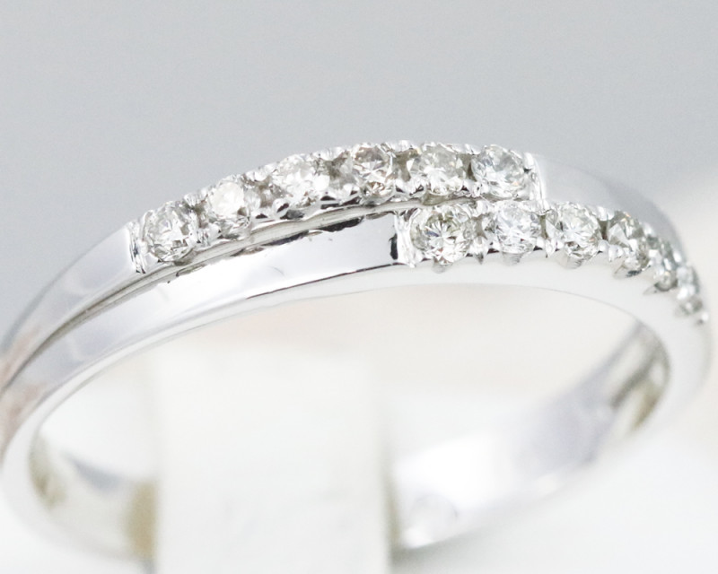 Silver vs White Gold: which metal should you choose? - Gardens of