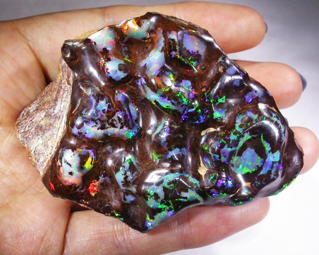 mysterious boulder opal