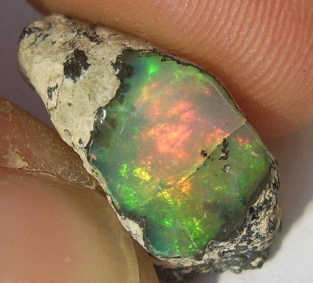 ethiopian opal with crack