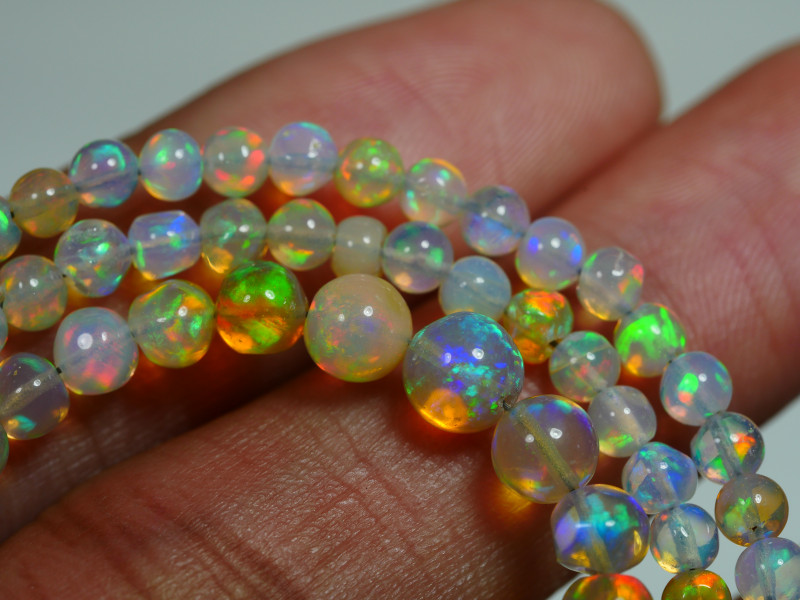 31.620 CRT BEAUTIFUL OPAL BALLS NECKLACE FULL COLOR WELO OPAL