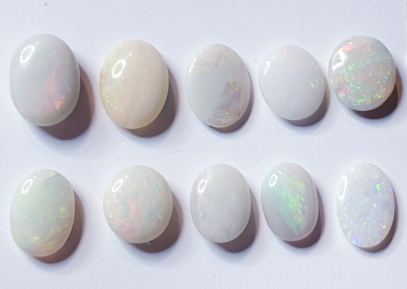 colis de cabochons d'opale blanche