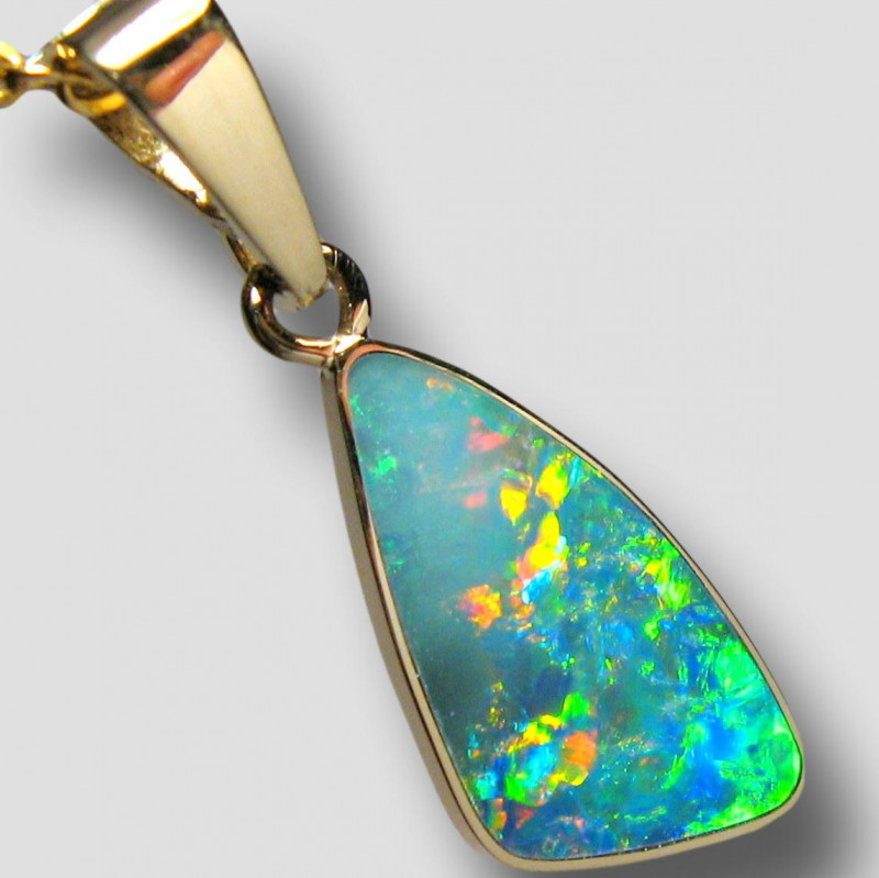 Opal Pendant 14k Gold 3.25ct Flashy Red 