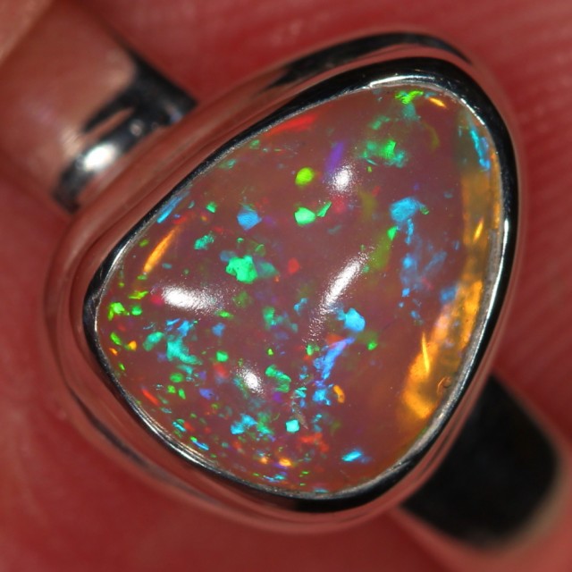 Sz 8 Confetti Fire Ethiopian Welo Opal Ring. Sterling