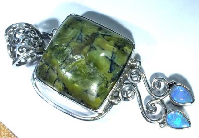 green opal pendant with precious opals