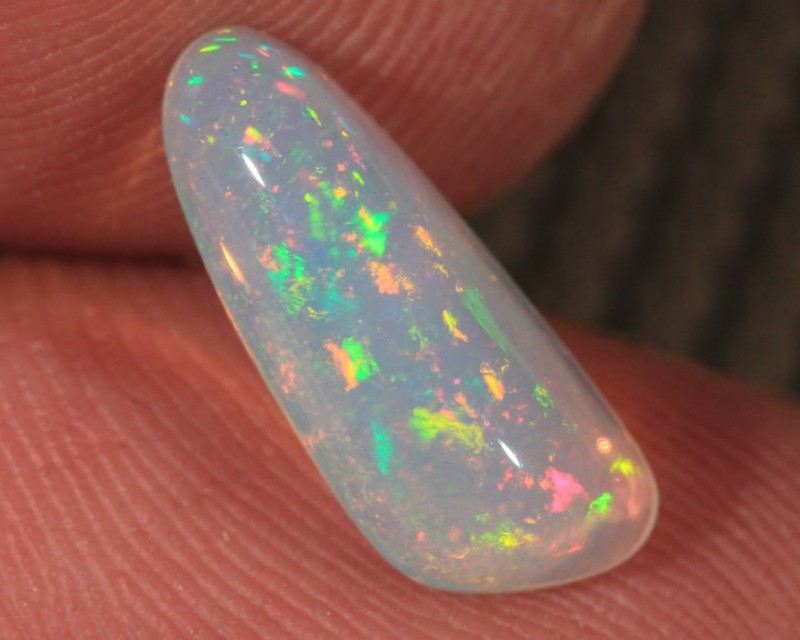 1.93CTVERY BRIGHT ETHIOPIAN WELO OPAL CABCONFETTI/PINFIRE