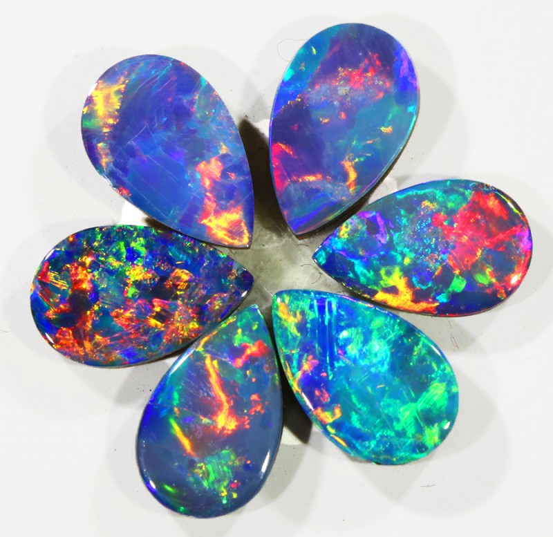 3.02Cts Opal Doublet from Cooper Pedy opal SU1038