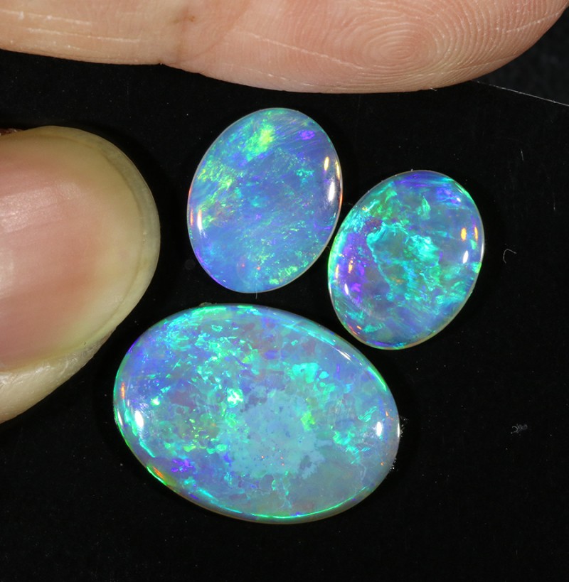 5.49Cts Set 3 matching clean crystal Fire opals SU1371