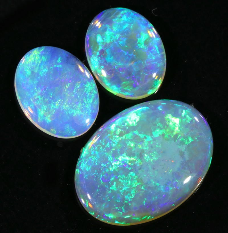5.49Cts Set 3 matching clean crystal Fire opals SU1371