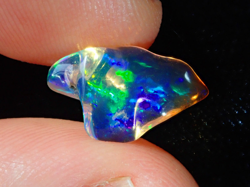 2.34ct Bright Carved Mexican Opal