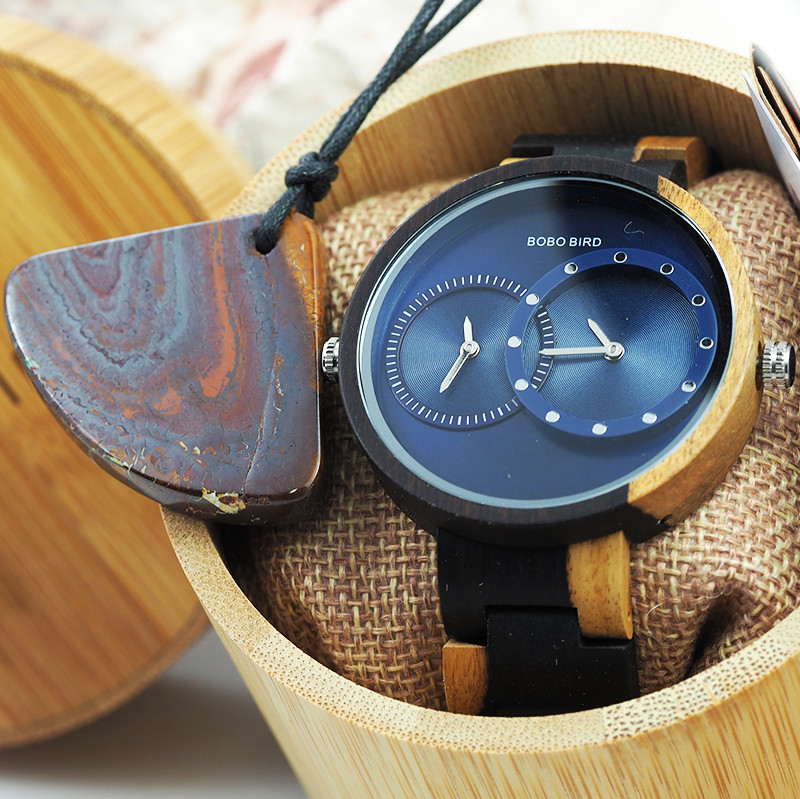 watch with different time zones