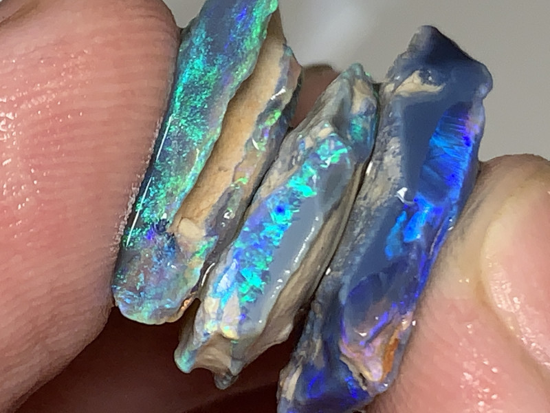AMAZING ROUGH ***SELECT ROUGH OPALS2693