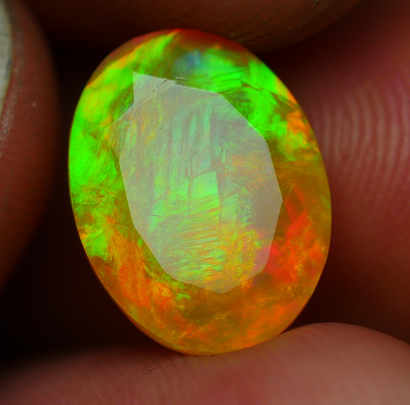 2.770CRT BRILLIANT BRIGHT YELLOW CUT WELO OPAL RAINBOW