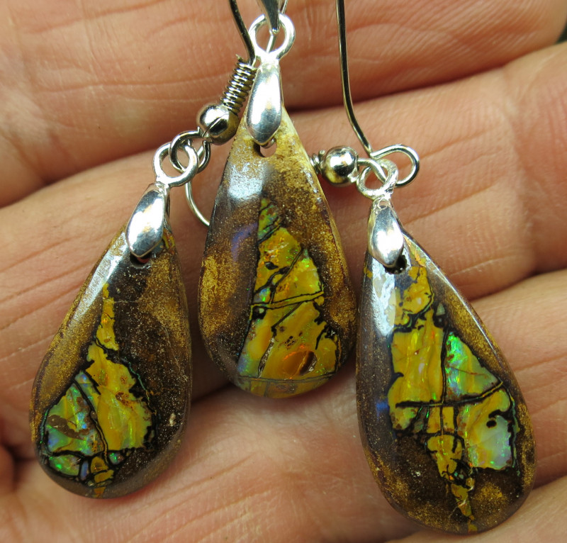 45cts, *WOOD OPALNECKLACE EARRING SET*